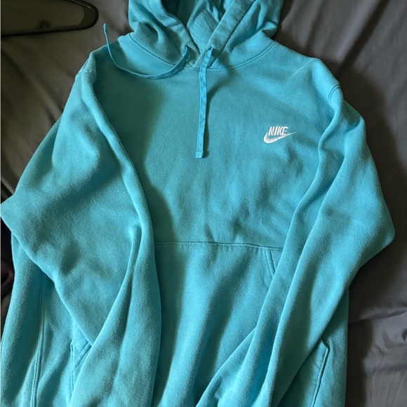 Nike Hoodies - Picture 7 of 9